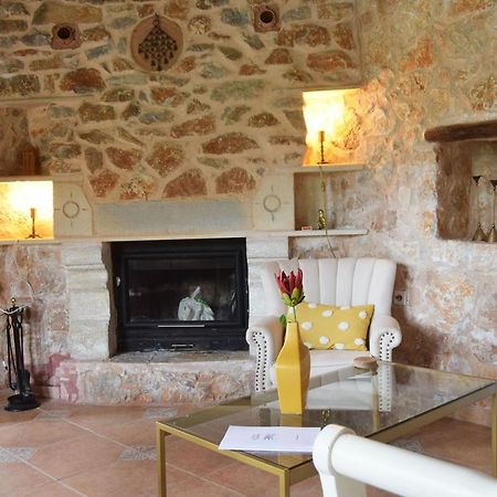Stone Built Villa Galatia, Poolside & Perfect View Karés 外观 照片
