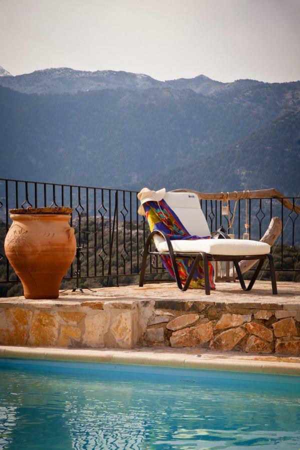 Stone Built Villa Galatia, Poolside & Perfect View Karés 外观 照片