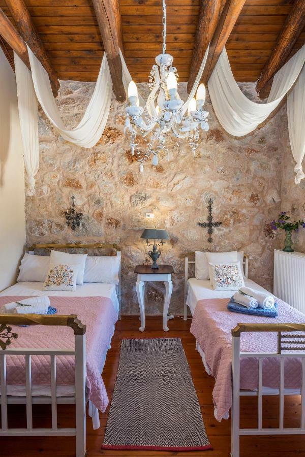 Stone Built Villa Galatia, Poolside & Perfect View Karés 外观 照片